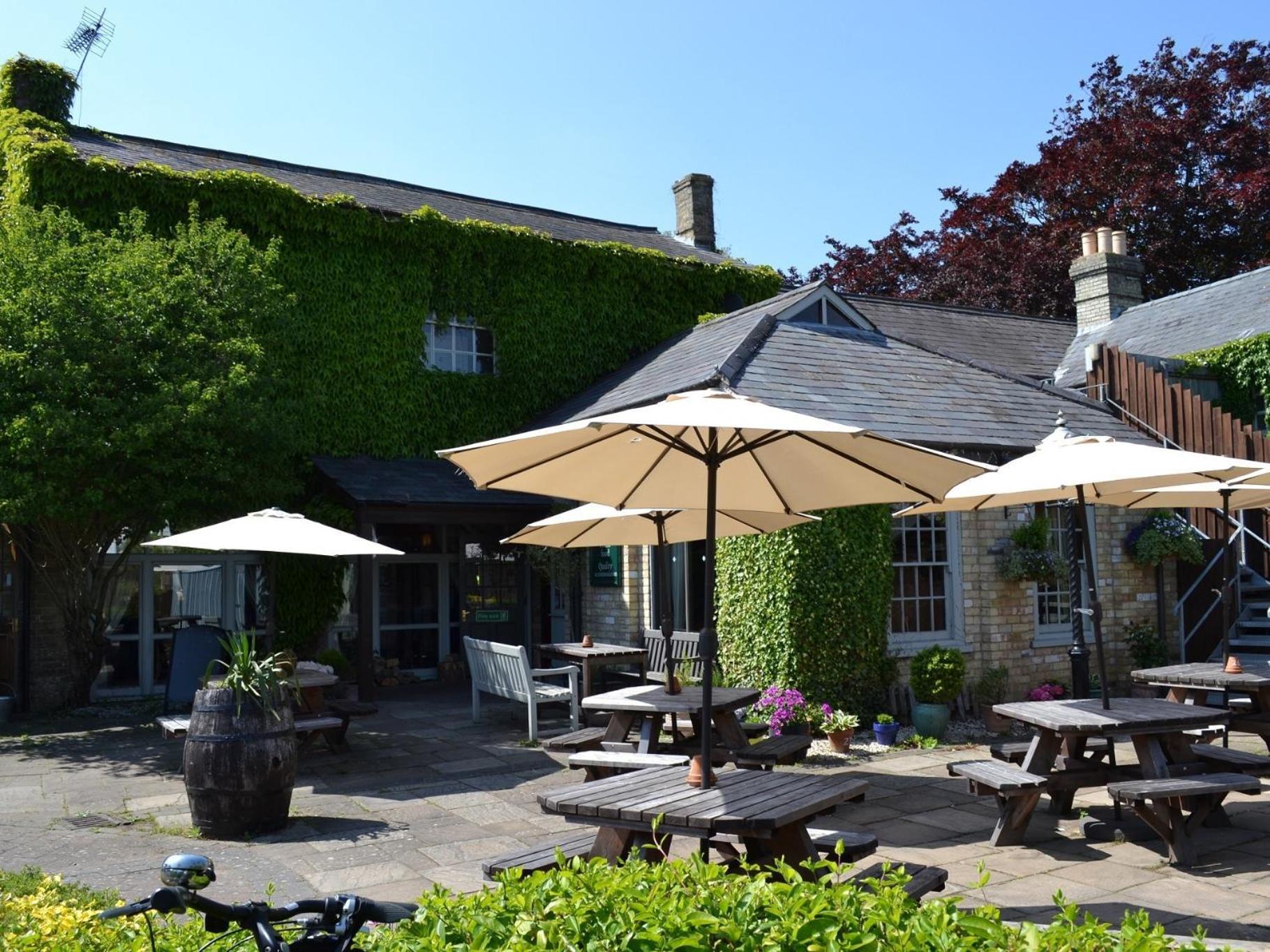 The White Hart Country Inn Fulbourn Eksteriør billede